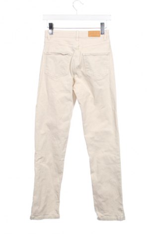 Дамски дънки Stradivarius, Размер S, Цвят Екрю, Цена 29,00 лв.