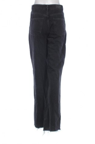 Damskie jeansy Stradivarius, Rozmiar M, Kolor Czarny, Cena 70,82 zł