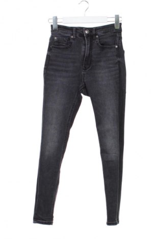 Damen Jeans Stradivarius, Größe XS, Farbe Grau, Preis 14,91 €