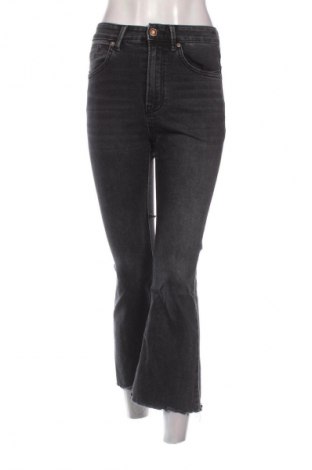 Damen Jeans Stradivarius, Größe S, Farbe Grau, Preis 14,91 €