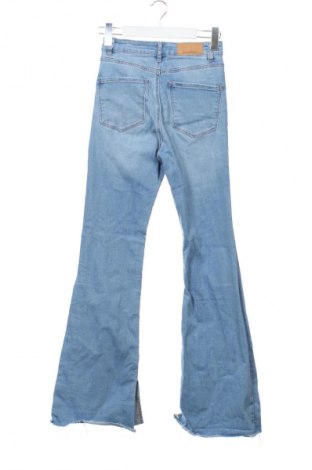 Γυναικείο Τζίν Stradivarius, Μέγεθος XS, Χρώμα Μπλέ, Τιμή 19,19 €