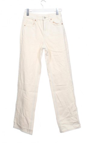 Damen Jeans Stradivarius, Größe XS, Farbe Ecru, Preis 17,99 €