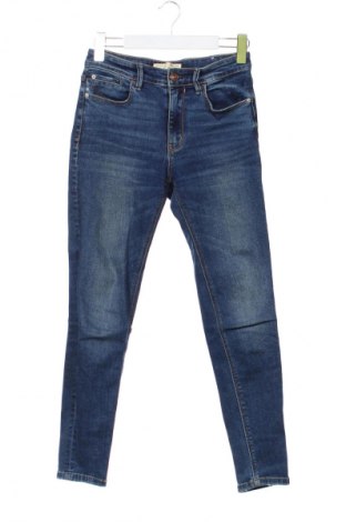 Дамски дънки Stradivarius, Размер S, Цвят Син, Цена 29,00 лв.