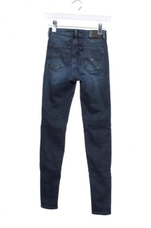 Дамски дънки Tommy Jeans, Размер XS, Цвят Син, Цена 75,00 лв.