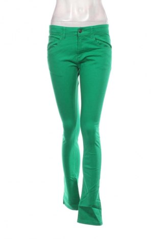 Damen Jeans United Colors Of Benetton, Größe M, Farbe Grün, Preis 13,99 €