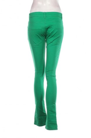 Damen Jeans United Colors Of Benetton, Größe M, Farbe Grün, Preis 13,99 €