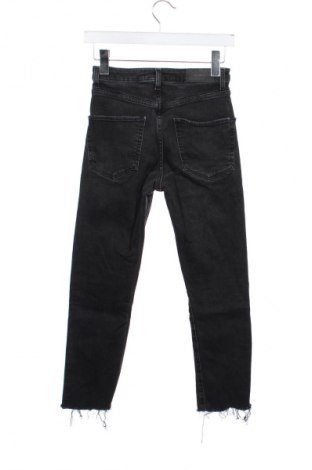 Damskie jeansy Zara, Rozmiar XS, Kolor Czarny, Cena 62,02 zł