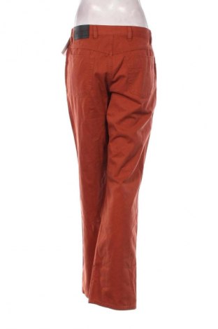 Дамски джинси Casual Clothes Company, Размер XL, Цвят Кафяв, Цена 132,99 лв.