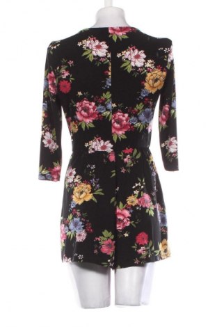 Női rövid overál Bershka, Méret M, Szín Sokszínű, Ár 7 219 Ft