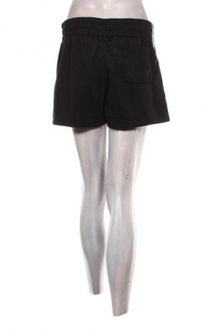 Pantaloni scurți de femei Adidas Originals, Mărime M, Culoare Negru, Preț 79,99 Lei