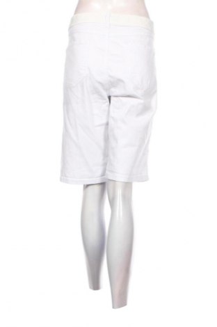 Női rövidnadrág Angels, Méret XL, Szín Fehér, Ár 3 828 Ft