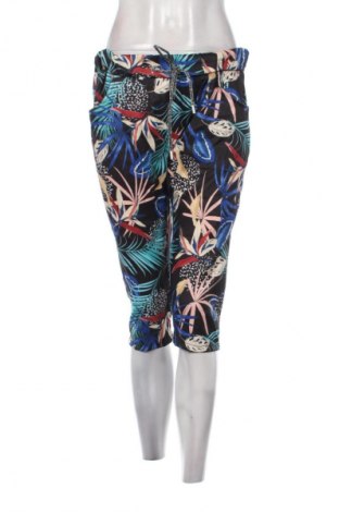 Γυναικείο κοντό παντελόνι BW, Μέγεθος L, Χρώμα Πολύχρωμο, Τιμή 9,99 €