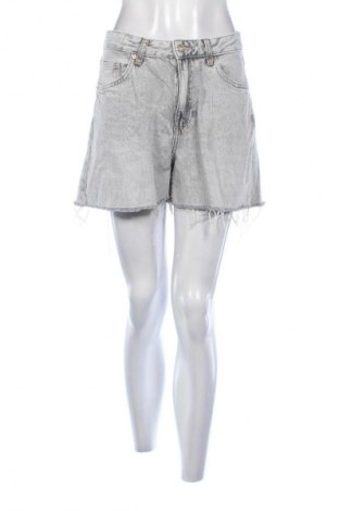 Dámské kraťasy  Bershka, Velikost M, Barva Šedá, Cena  242,00 Kč