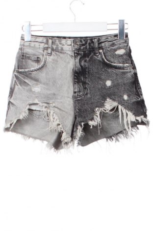 Dámské kraťasy  Bershka, Velikost XS, Barva Černá, Cena  241,00 Kč