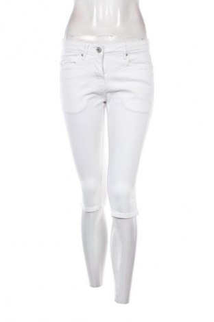 Γυναικείο κοντό παντελόνι Blue Motion, Μέγεθος S, Χρώμα Λευκό, Τιμή 9,72 €