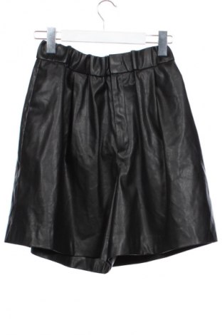 Дамски къс панталон C&A, Размер XL, Цвят Черен, Цена 11,99 лв.