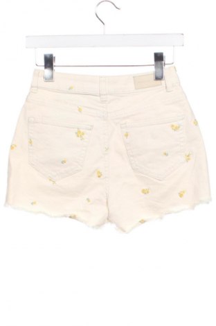 Pantaloni scurți de femei Clockhouse, Mărime XS, Culoare Ecru, Preț 50,00 Lei