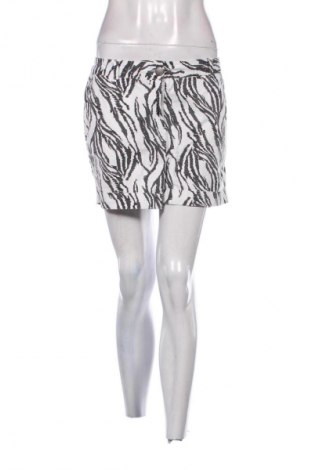 Dámske kraťasy  Colours Of The World, Veľkosť XL, Farba Viacfarebná, Cena  10,00 €