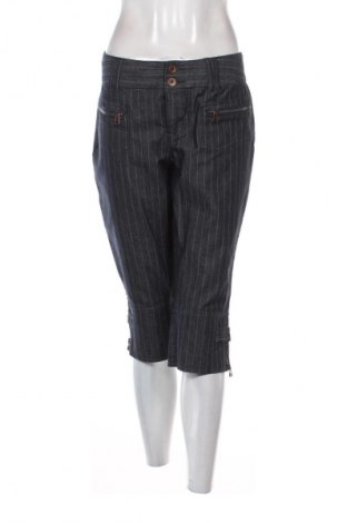 Дамски къс панталон Esprit, Размер XL, Цвят Многоцветен, Цена 33,82 лв.