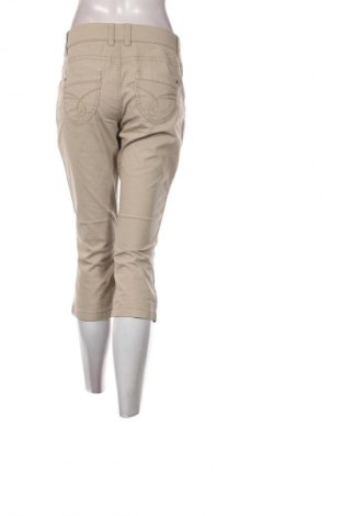Дамски къс панталон Esprit, Размер L, Цвят Бежов, Цена 28,99 лв.