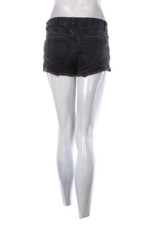 Γυναικείο κοντό παντελόνι Fb Sister, Μέγεθος M, Χρώμα Μαύρο, Τιμή 9,72 €