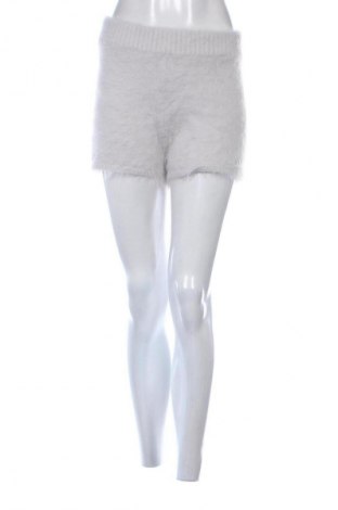 Дамски къс панталон H&M, Размер L, Цвят Екрю, Цена 7,15 €