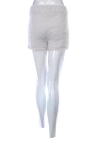 Дамски къс панталон H&M, Размер L, Цвят Екрю, Цена 7,15 €