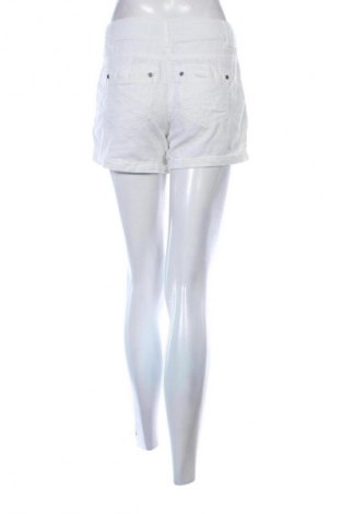 Női rövidnadrág Kenvelo, Méret M, Szín Fehér, Ár 3 910 Ft