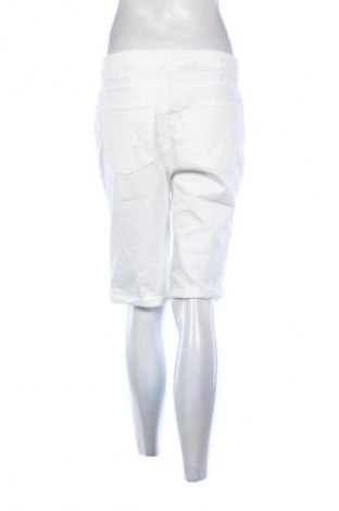 Damen Shorts LC Waikiki, Größe L, Farbe Weiß, Preis 19,95 €