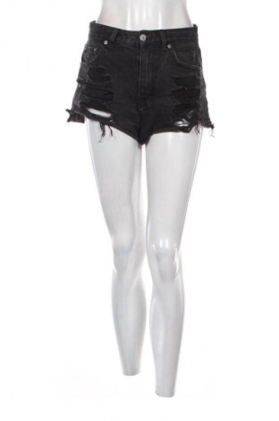 Damskie szorty Pull&Bear, Rozmiar S, Kolor Czarny, Cena 44,00 zł