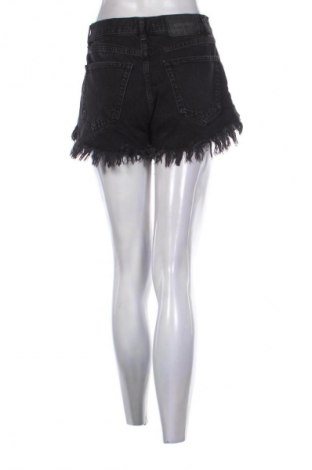 Dámské kraťasy  Pull&Bear, Velikost S, Barva Šedá, Cena  241,00 Kč