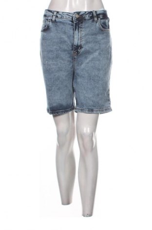 Pantaloni scurți de femei Trendyol, Mărime XL, Culoare Albastru, Preț 203,00 Lei