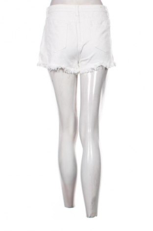 Pantaloni scurți de femei Unbranded, Mărime M, Culoare Alb, Preț 50,00 Lei