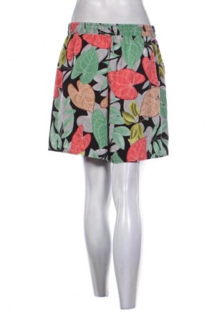 Női rövidnadrág Unbranded, Méret M, Szín Sokszínű, Ár 3 800 Ft