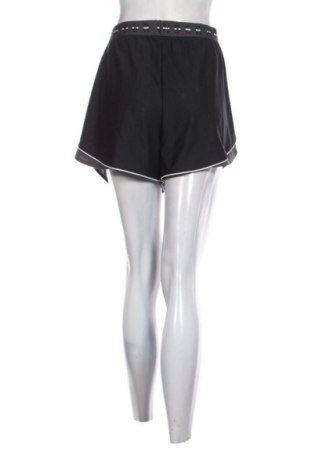 Damen Shorts Under Armour, Größe XXL, Farbe Schwarz, Preis 39,00 €