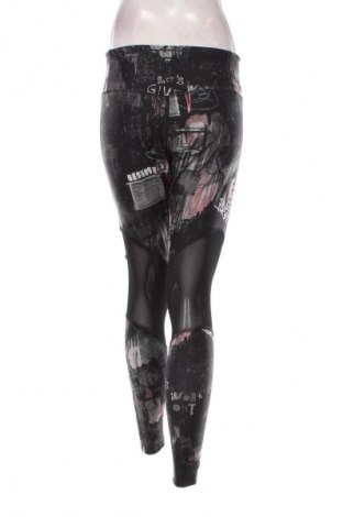 Дамски клин Nike, Размер L, Цвят Многоцветен, Цена 36,99 лв.