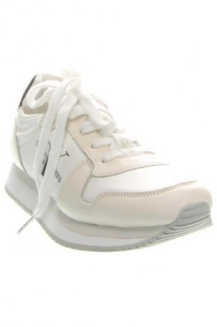 Dámske topánky  Calvin Klein Jeans, Veľkosť 38, Farba Biela, Cena  107,95 €
