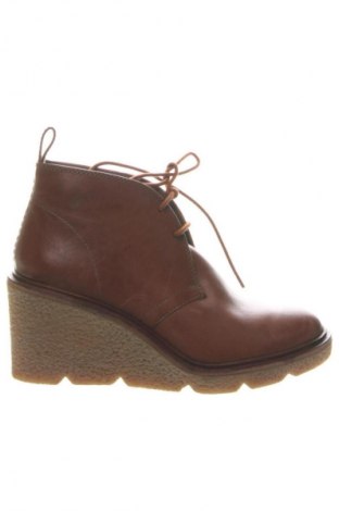 Obuwie damskie Clarks, Rozmiar 38, Kolor Brązowy, Cena 379,13 zł