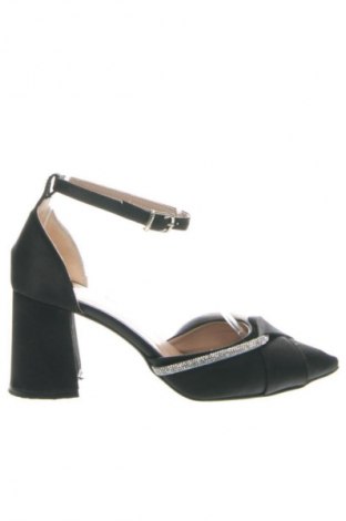 Női cipők Wow, Méret 37, Szín Fekete, Ár 10 200 Ft