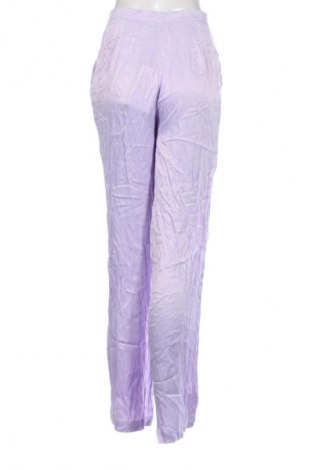 Damenhose ABOUT YOU x VIAM Studio, Größe S, Farbe Lila, Preis 38,99 €