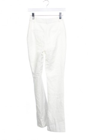Дамски панталон Amisu, Размер XXS, Цвят Бял, Цена 25,99 лв.
