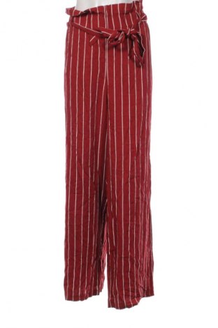 Γυναικείο παντελόνι Avon, Μέγεθος XL, Χρώμα Πολύχρωμο, Τιμή 15,00 €