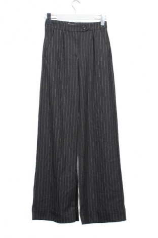 Női nadrág Bershka, Méret XS, Szín Szürke, Ár 8 889 Ft