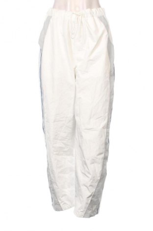 Дамски панталон Bershka, Размер L, Цвят Многоцветен, Цена 21,99 лв.