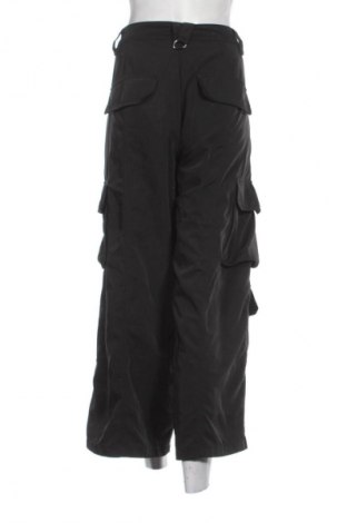 Γυναικείο παντελόνι Bershka, Μέγεθος L, Χρώμα Μαύρο, Τιμή 15,99 €