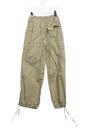 Dámske nohavice Bershka, Veľkosť XXS, Farba Zelená, Cena  12,95 €