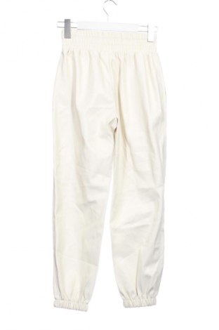 Дамски панталон Bershka, Размер XS, Цвят Екрю, Цена 19,99 лв.