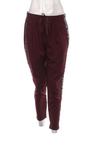 Damenhose Bershka, Größe L, Farbe Rot, Preis 13,99 €