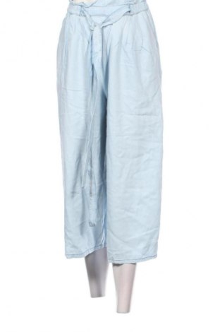 Дамски панталон Bershka, Размер S, Цвят Син, Цена 29,99 лв.