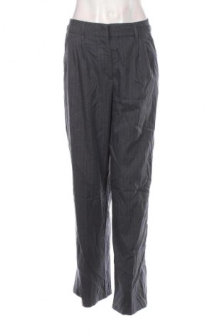 Γυναικείο παντελόνι Bershka, Μέγεθος S, Χρώμα Γκρί, Τιμή 19,99 €